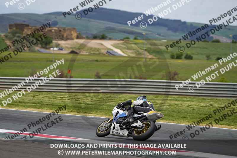 cadwell no limits trackday;cadwell park;cadwell park photographs;cadwell trackday photographs;enduro digital images;event digital images;eventdigitalimages;navarra;no limits trackdays;peter wileman photography;racing digital images;trackday digital images;trackday photos